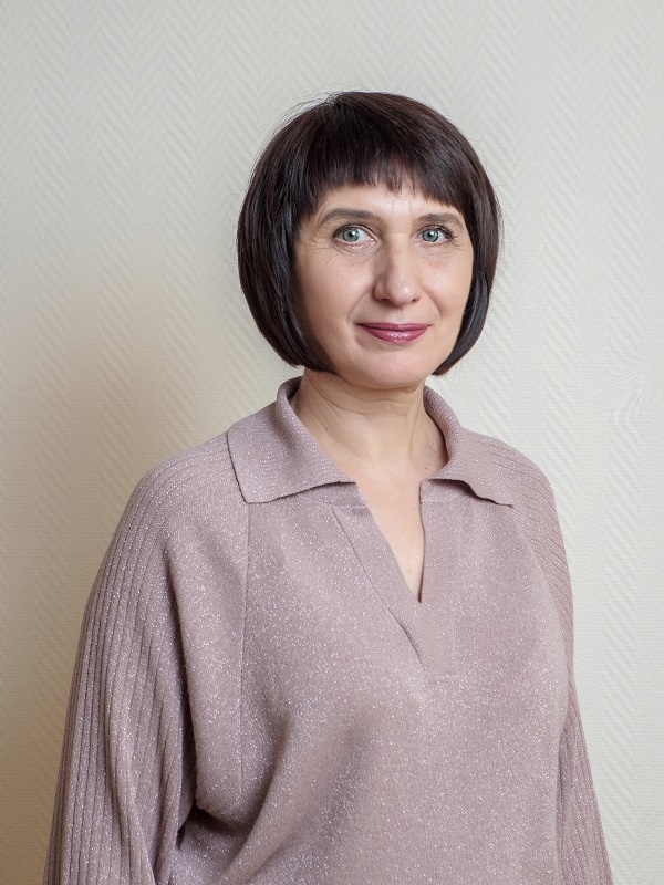 Дронова Елена Ивановна.