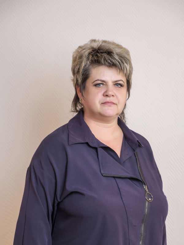 Попова Ирина Александровна.