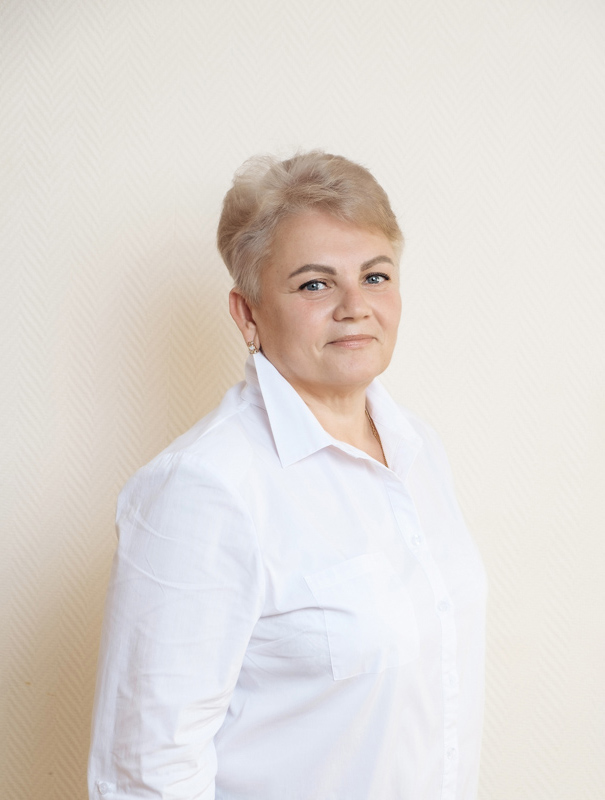 Новикова Елена Серафимовна.
